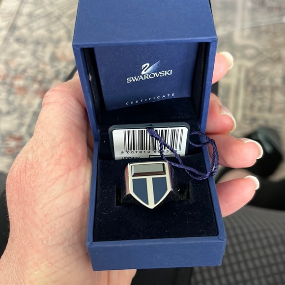 Swarovski ring never worn - Picture 1 of 2